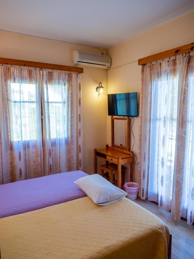 Eleni's & 1 Appartement *